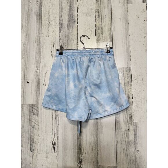 Blue shorts size medium - Picture 2 of 7